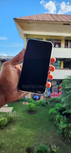 New Apple iPhone 11 Pro Max 256 GB Gold