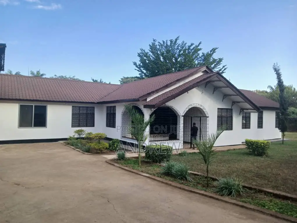 4bdrm Bungalow in Andrews Real Estate, Moshi Urban for rent