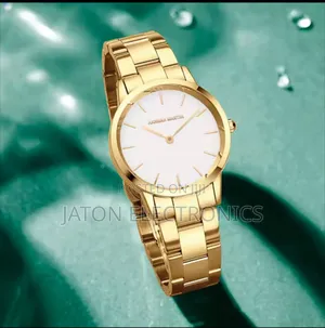 New New Hanna Martin
Watch With No Bracelet
Very Unique