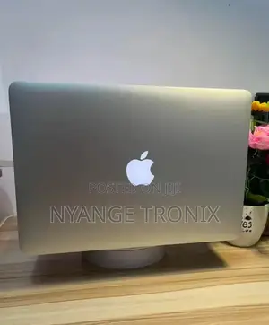 Laptop Apple MacBook Pro 2015 8GB Intel Core I5 SSD 256GB