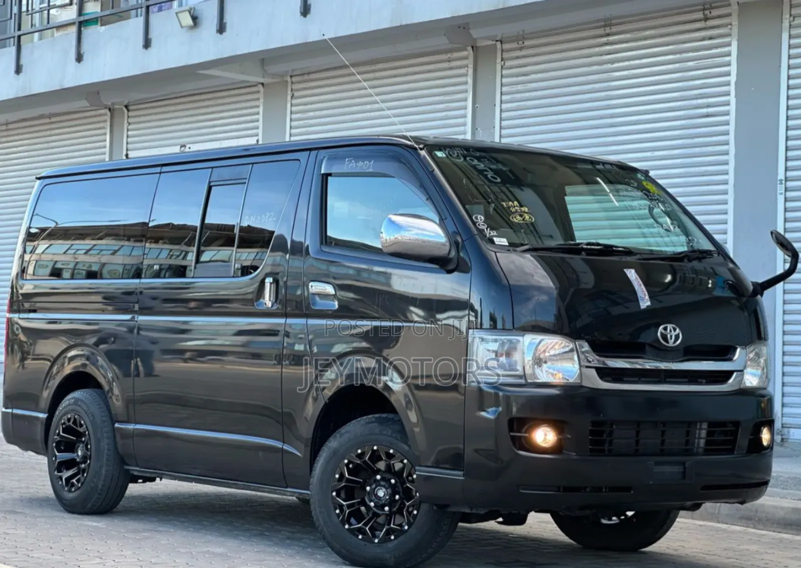 Toyota HiAce 2009 Gray