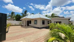 3bdrm House in Mikwambe, Kigamboni for sale