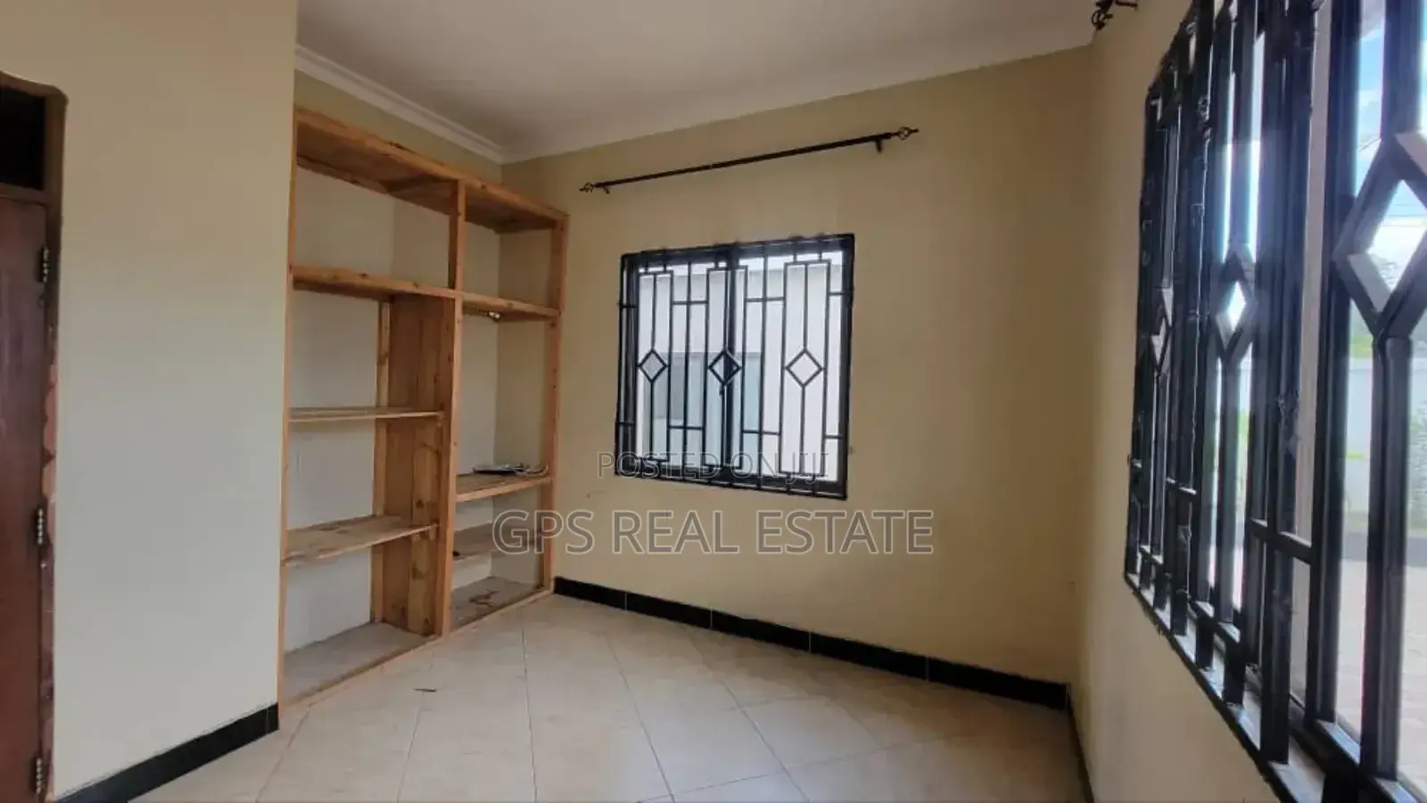 3bdrm House in Mikwambe, Kigamboni for sale