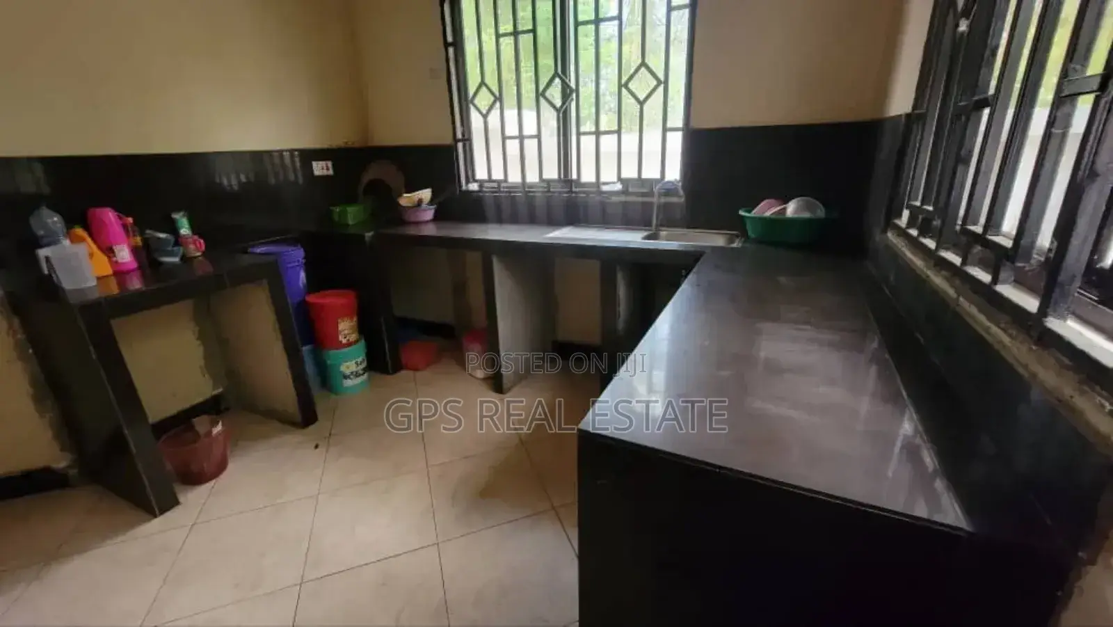 3bdrm House in Mikwambe, Kigamboni for sale