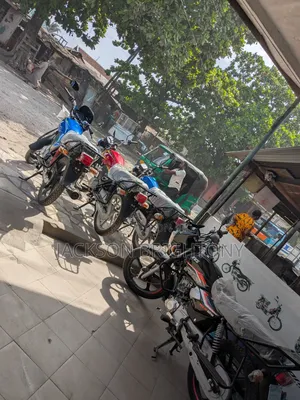 New Bajaj Boxer 125 2025 Black