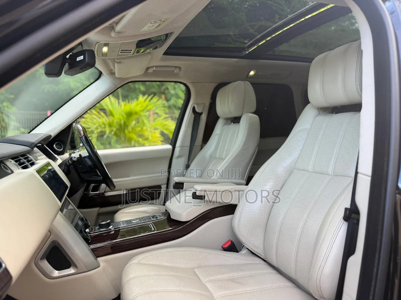 Land Rover Range Rover Vogue 2015 Black