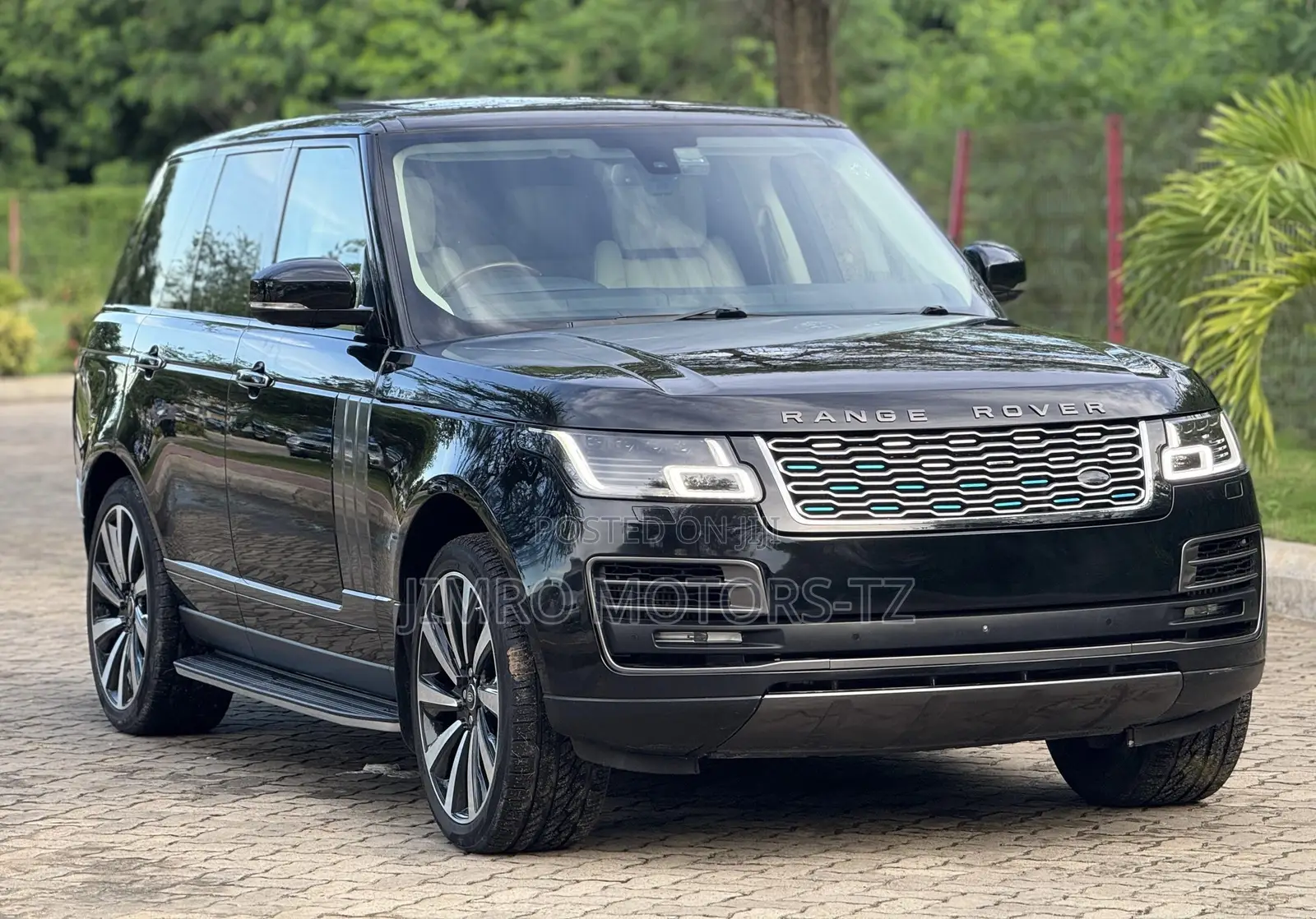 Land Rover Range Rover Vogue 2015 Black