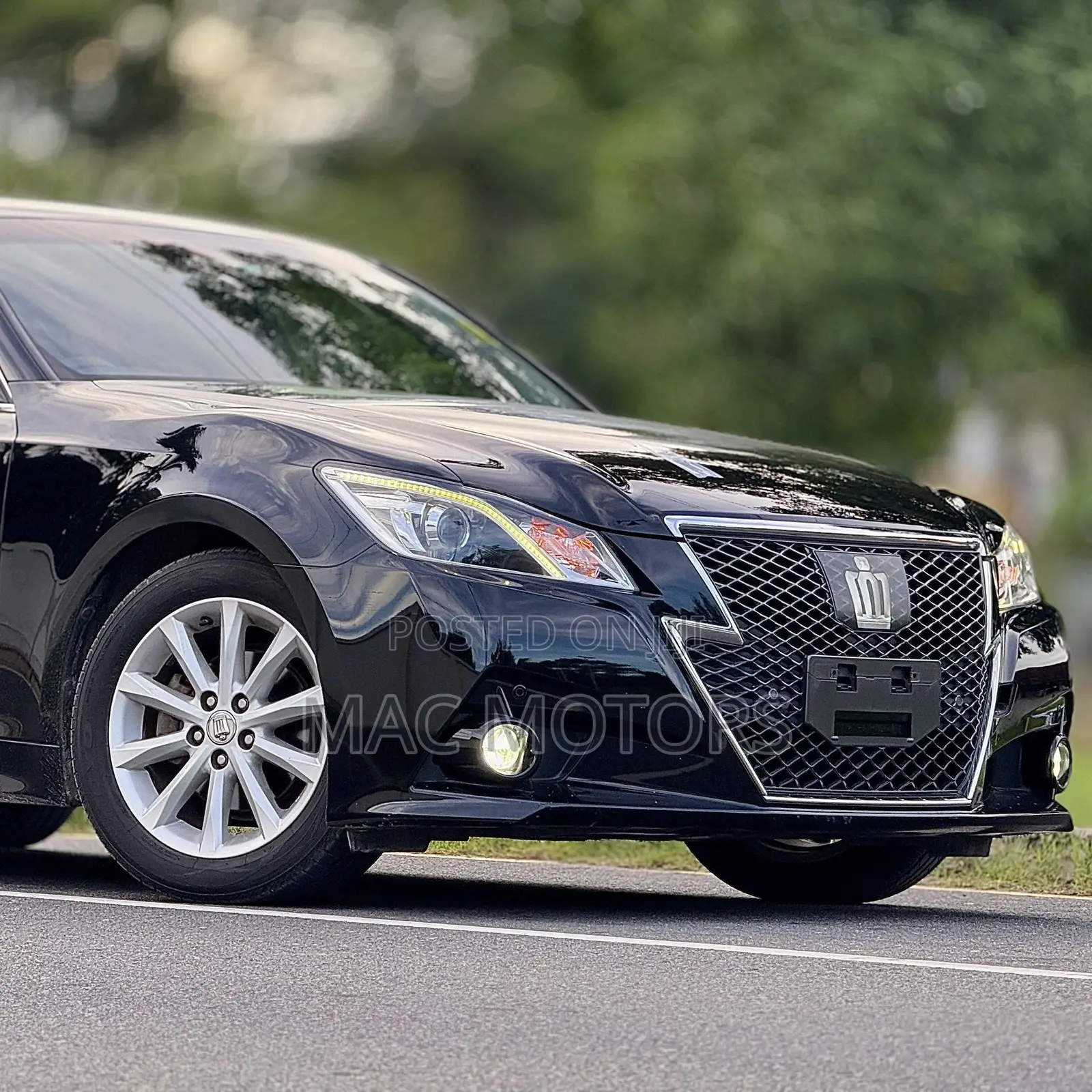 Toyota Crown 2015 Black