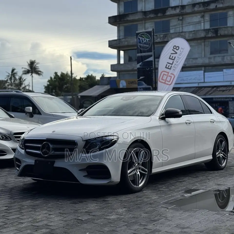 Mercedes-Benz E220 2017 White