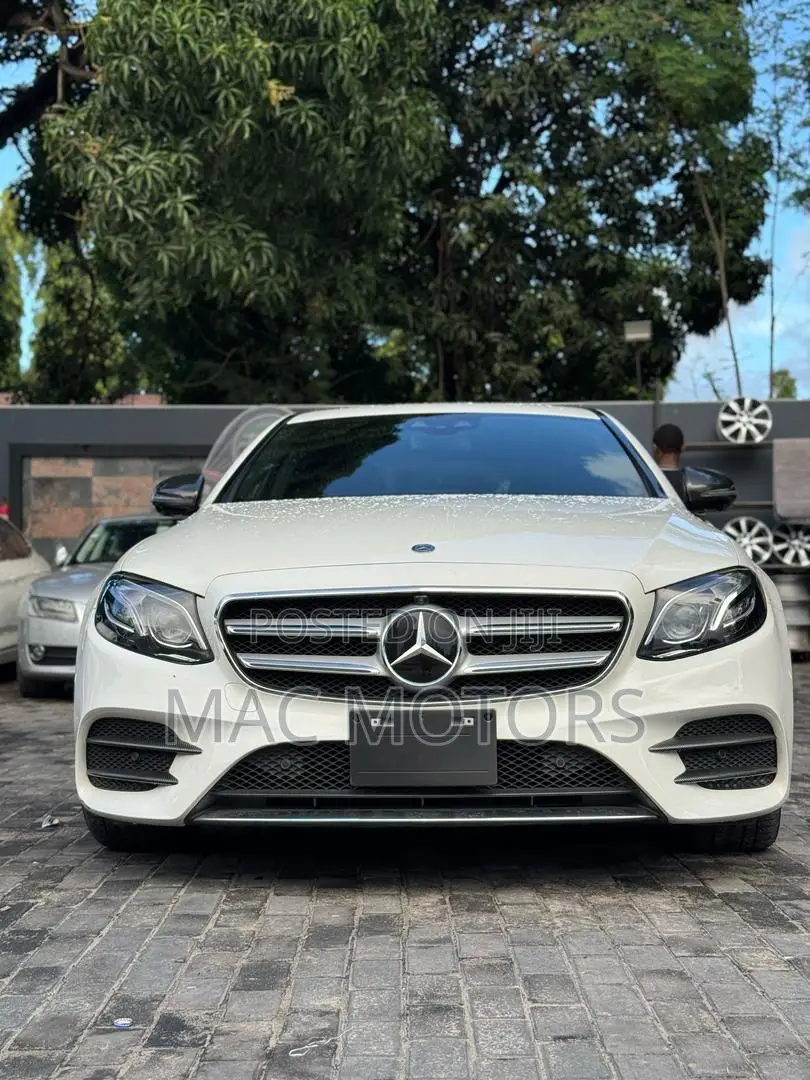 Mercedes-Benz E220 2017 White