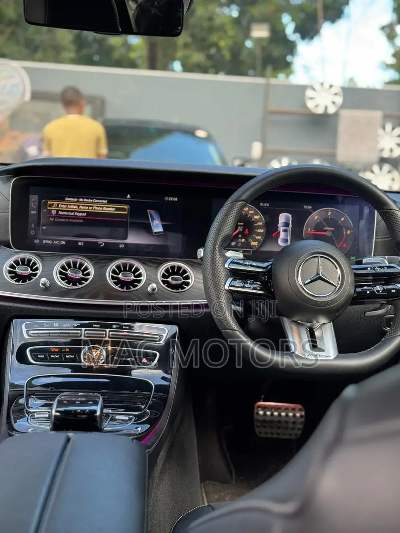 Mercedes-Benz E220 2017 White