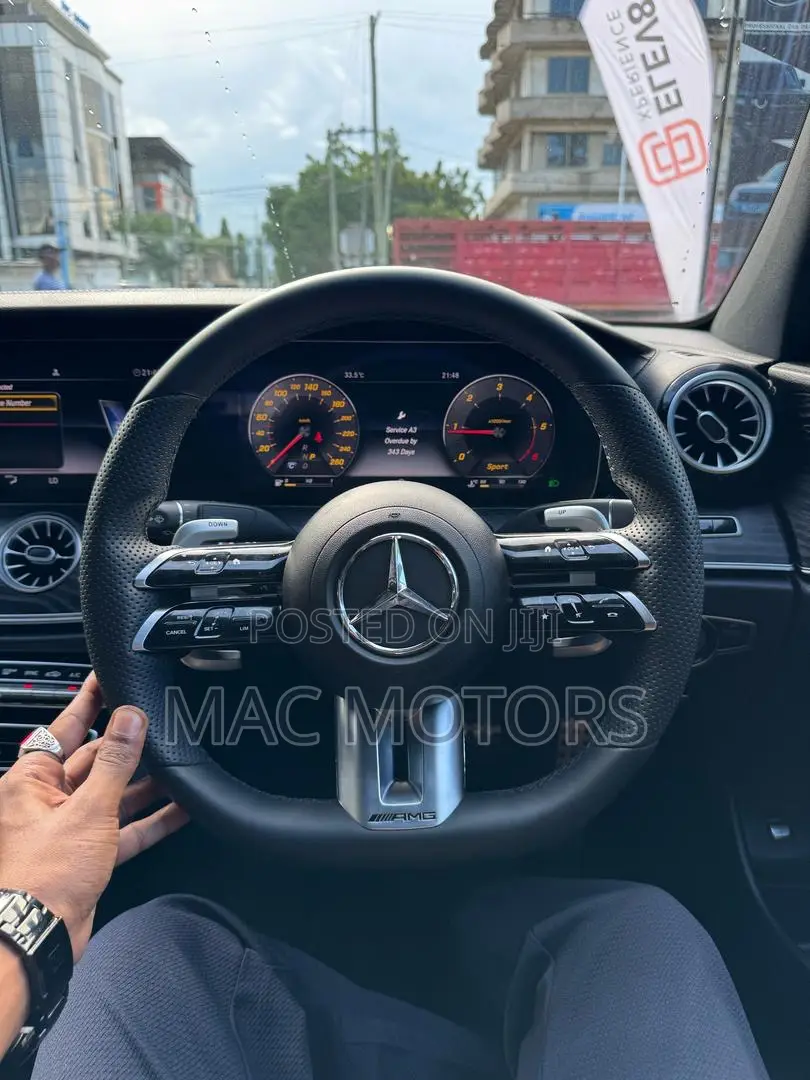 Mercedes-Benz E220 2017 White