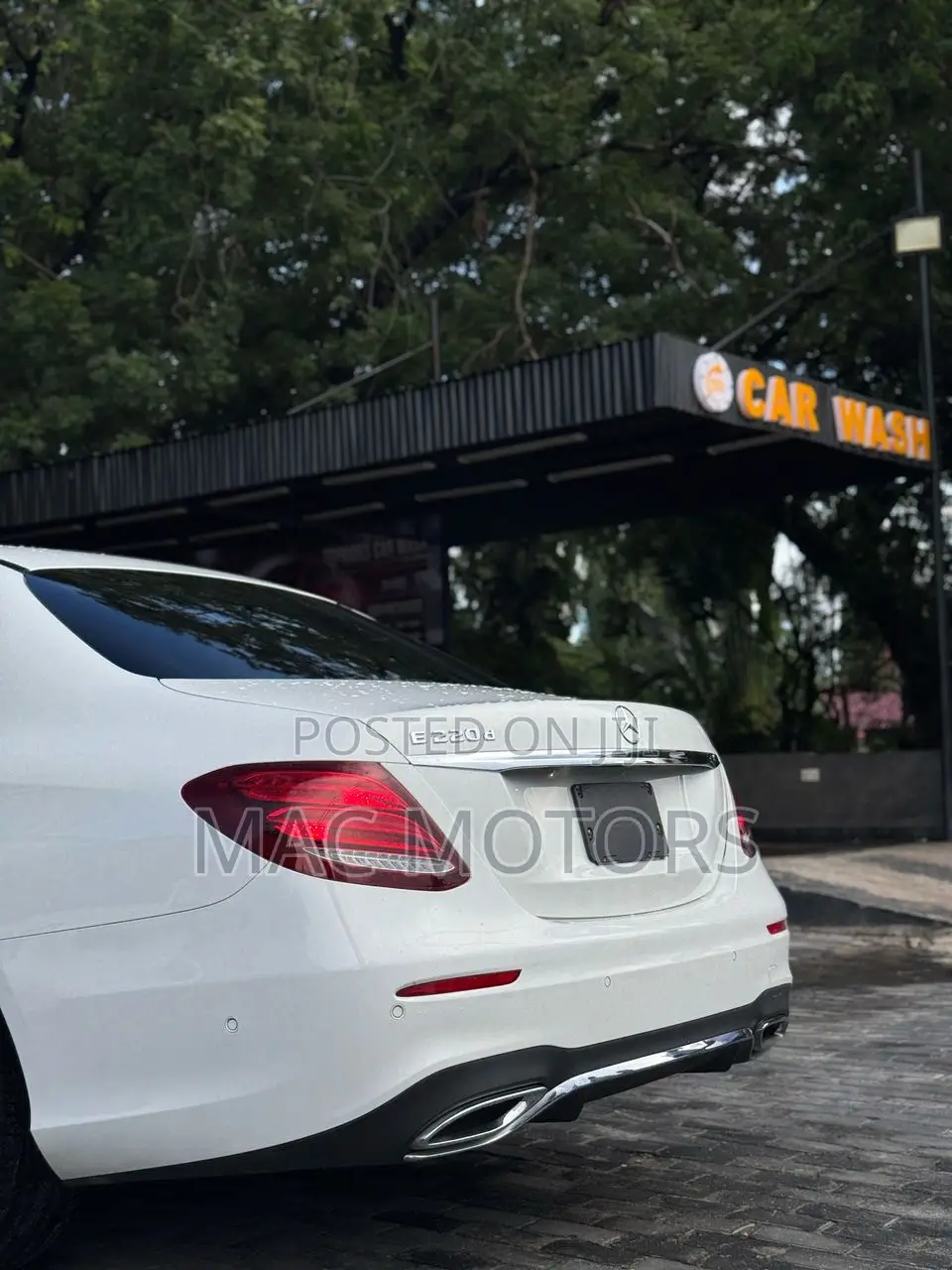 Mercedes-Benz E220 2017 White