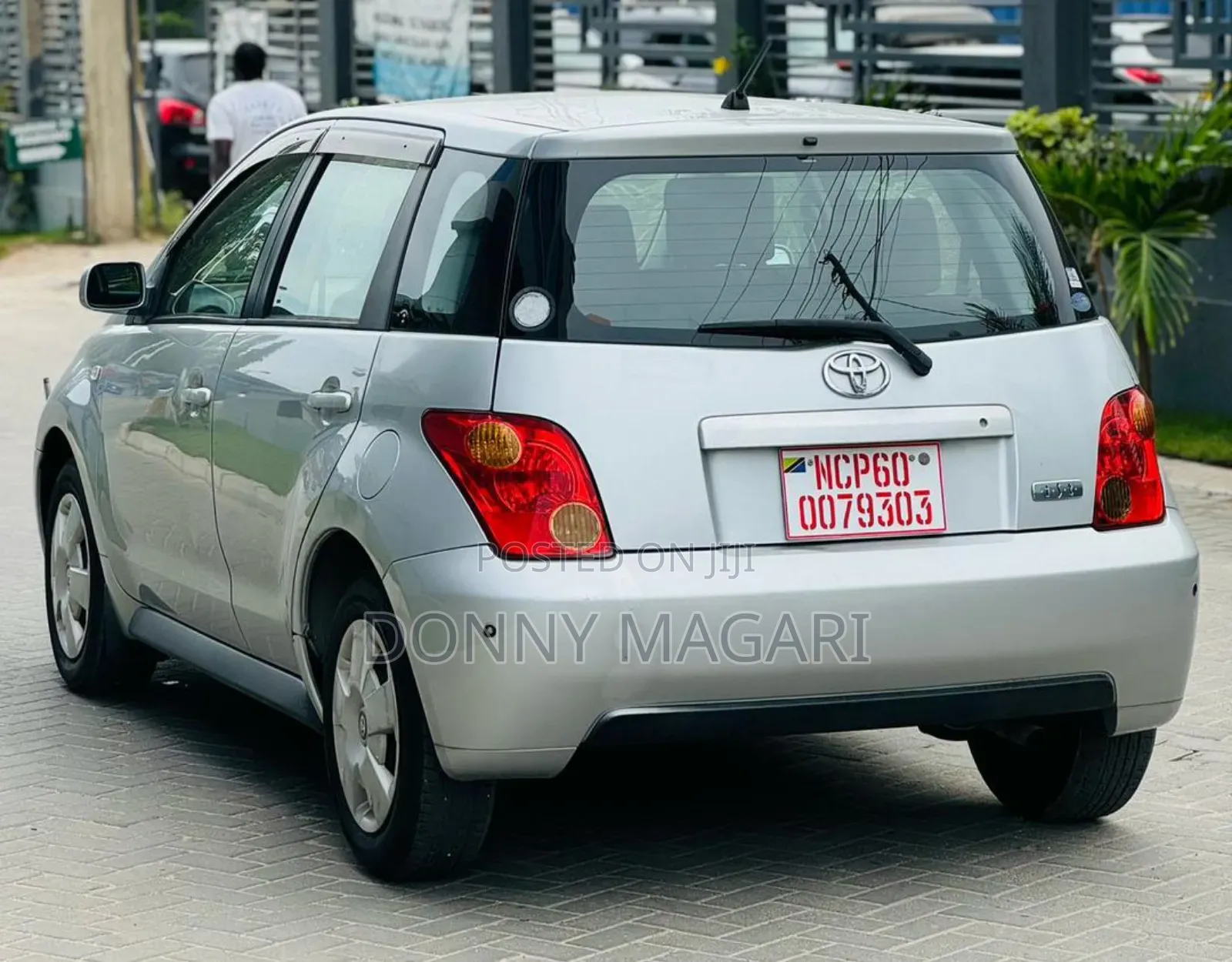 Toyota IST 2004 Silver