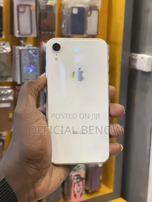 Apple iPhone XR 64 GB White