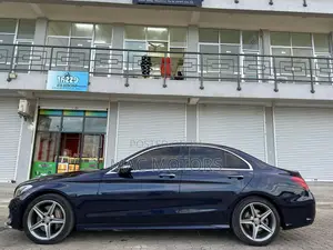Mercedes-Benz C250 2014 Blue