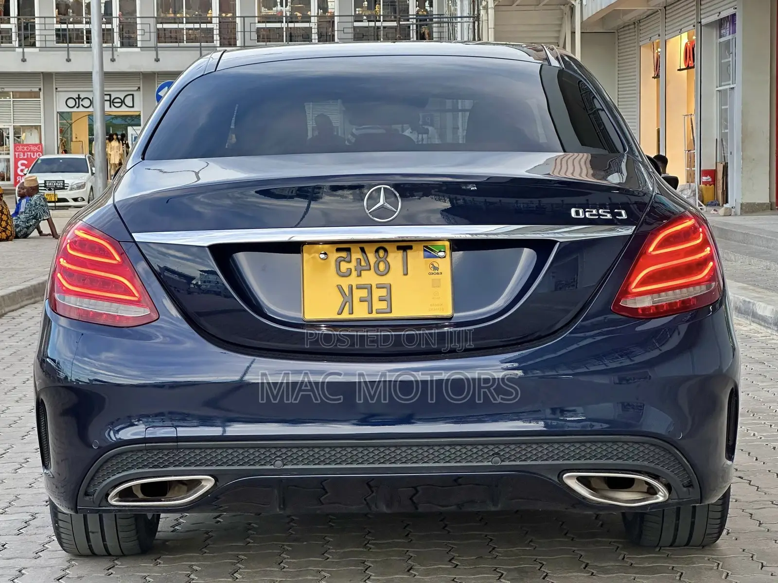 Mercedes-Benz C250 2014 Blue