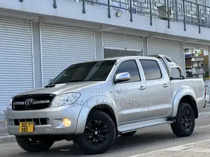 Toyota Hilux 3.0 D-4D Double Cab 4x4 Raider 2007 Silver