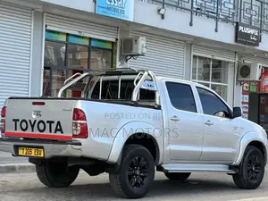 Toyota Hilux 3.0 D-4D Double Cab 4x4 Raider 2007 Silver