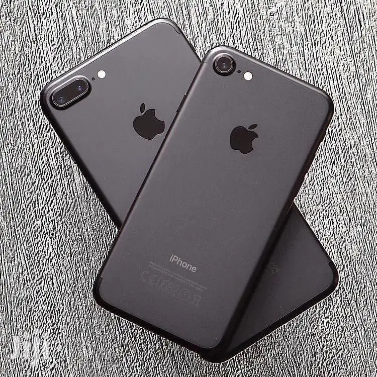New Apple iPhone 7 32 GB Black