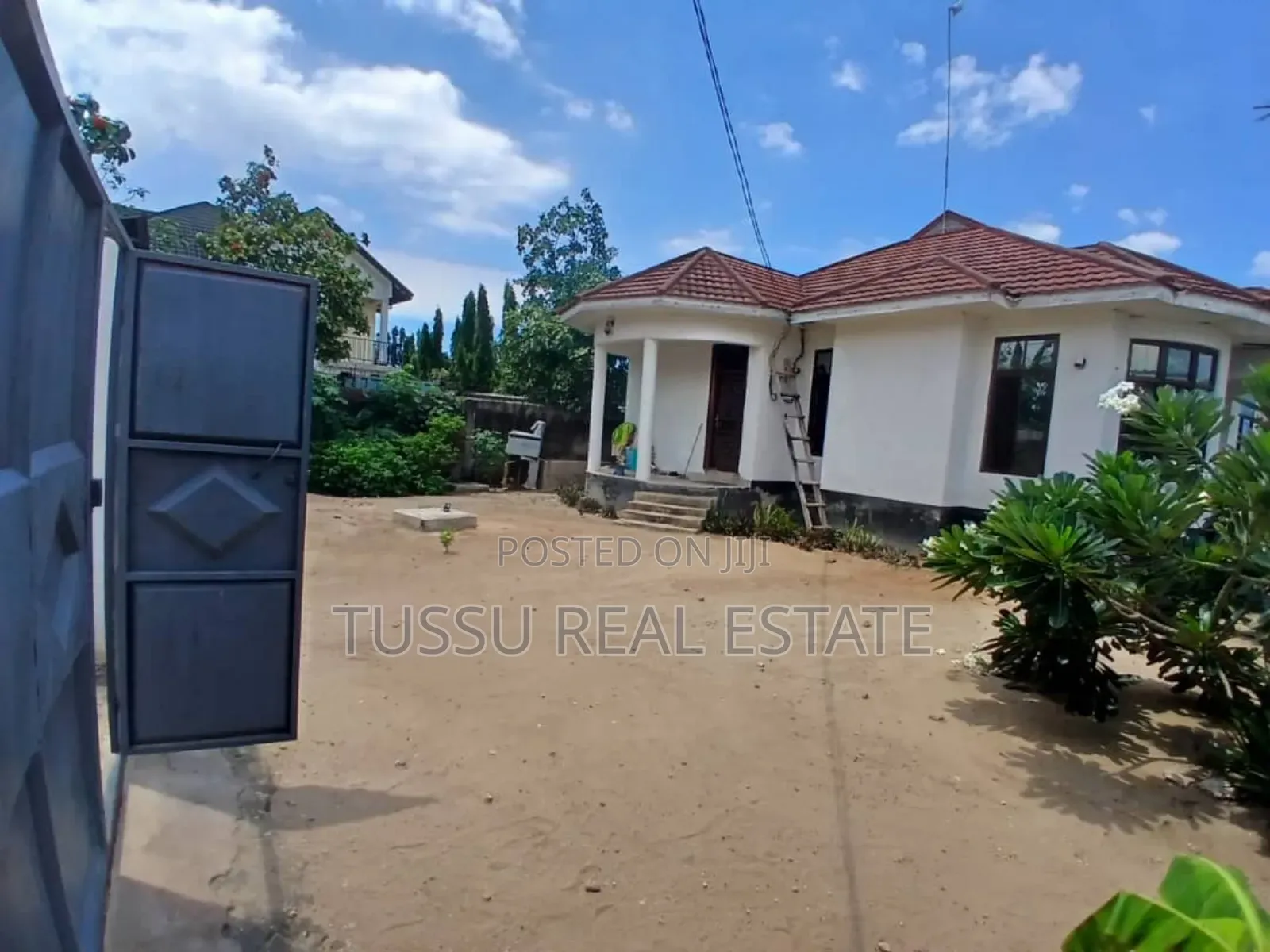 2bdrm House in Ununio, Kinondoni for sale