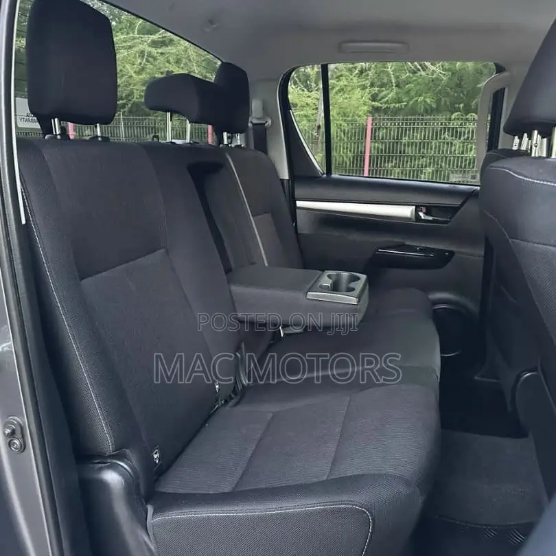 Toyota Hilux Revo Double Cab Deisel 2.4 AWD 2017 Gray