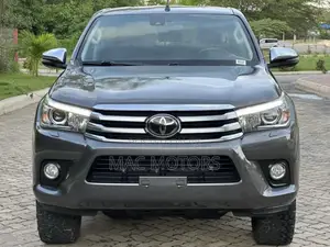 Toyota Hilux Revo Double Cab Deisel 2.4 AWD 2017 Gray