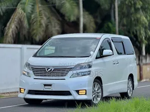 Toyota Vellfire 2010 White