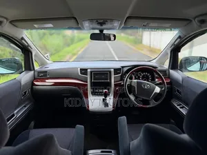 Toyota Vellfire 2010 White
