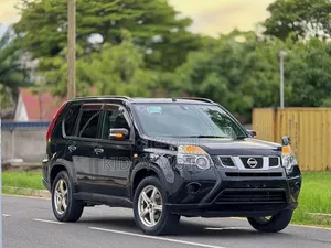 Nissan X-Trail 2012 Black