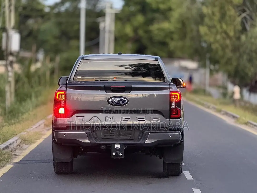 Ford Ranger Wildtrak 2023 Gray
