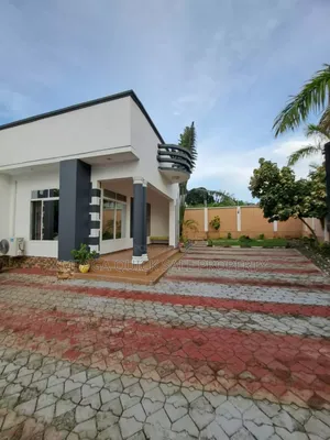 3bdrm House in Goba Center for sale
