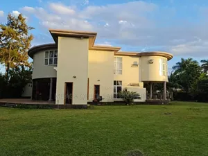 5bdrm House in Arusha Njiro for sale