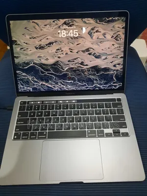 Laptop Apple MacBook Pro 2022 M2 8GB Apple M2 SSD 256GB