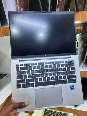 Laptop HP EliteBook 830 G8 16GB Intel Core I7 SSD 512GB
