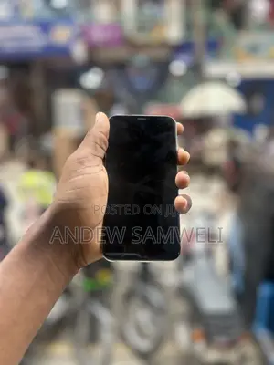 Apple iPhone X 64 GB White
