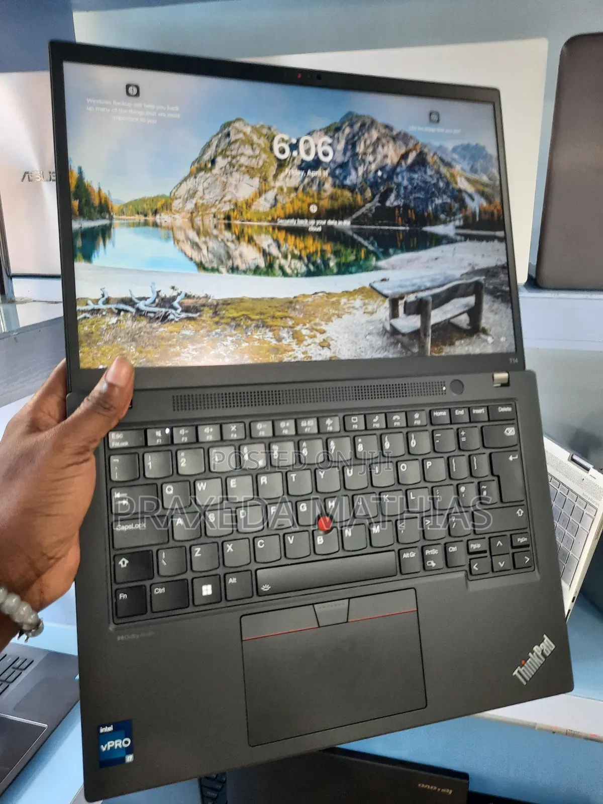 New Laptop Lenovo ThinkPad T14 16GB Intel Core I7 SSD 512GB