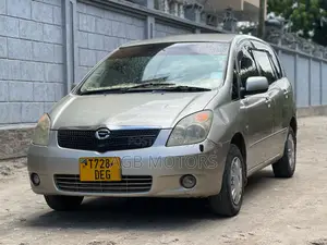 Toyota Corolla Spacio 2004 Gold