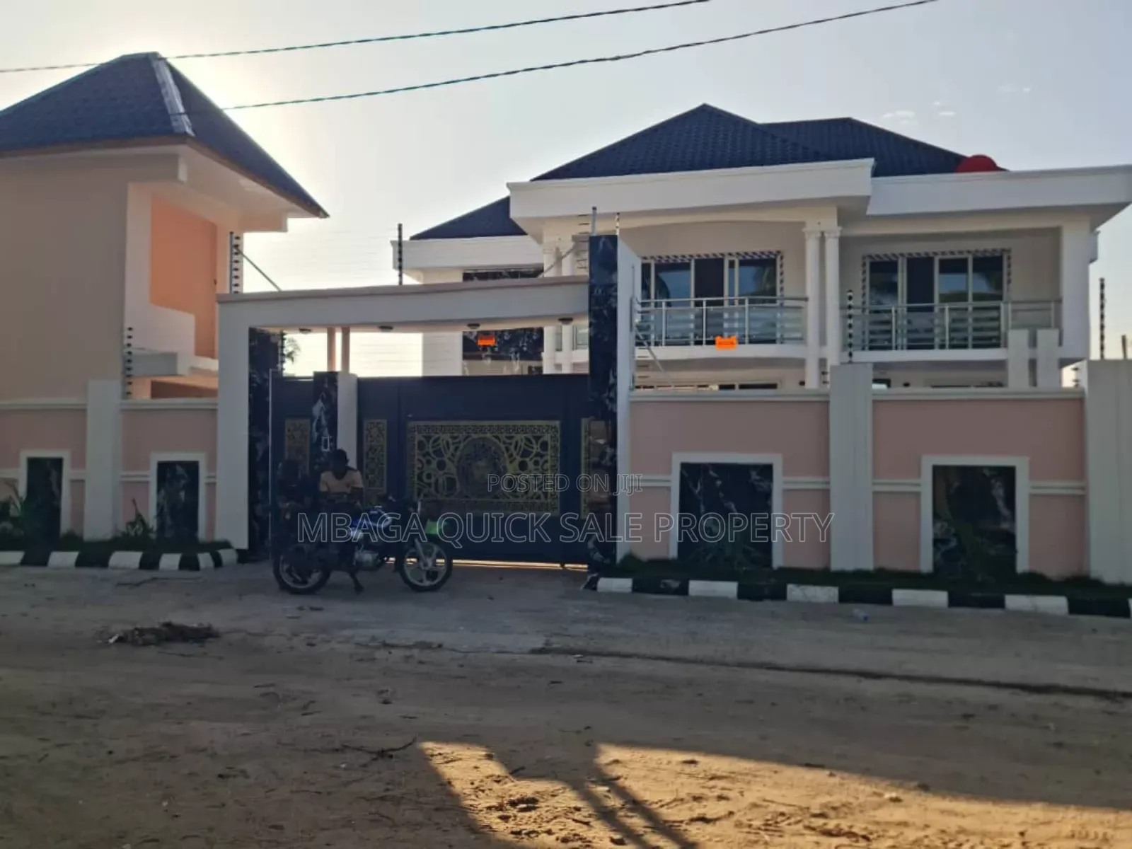 7bdrm House in Mbagala Kitonga for sale