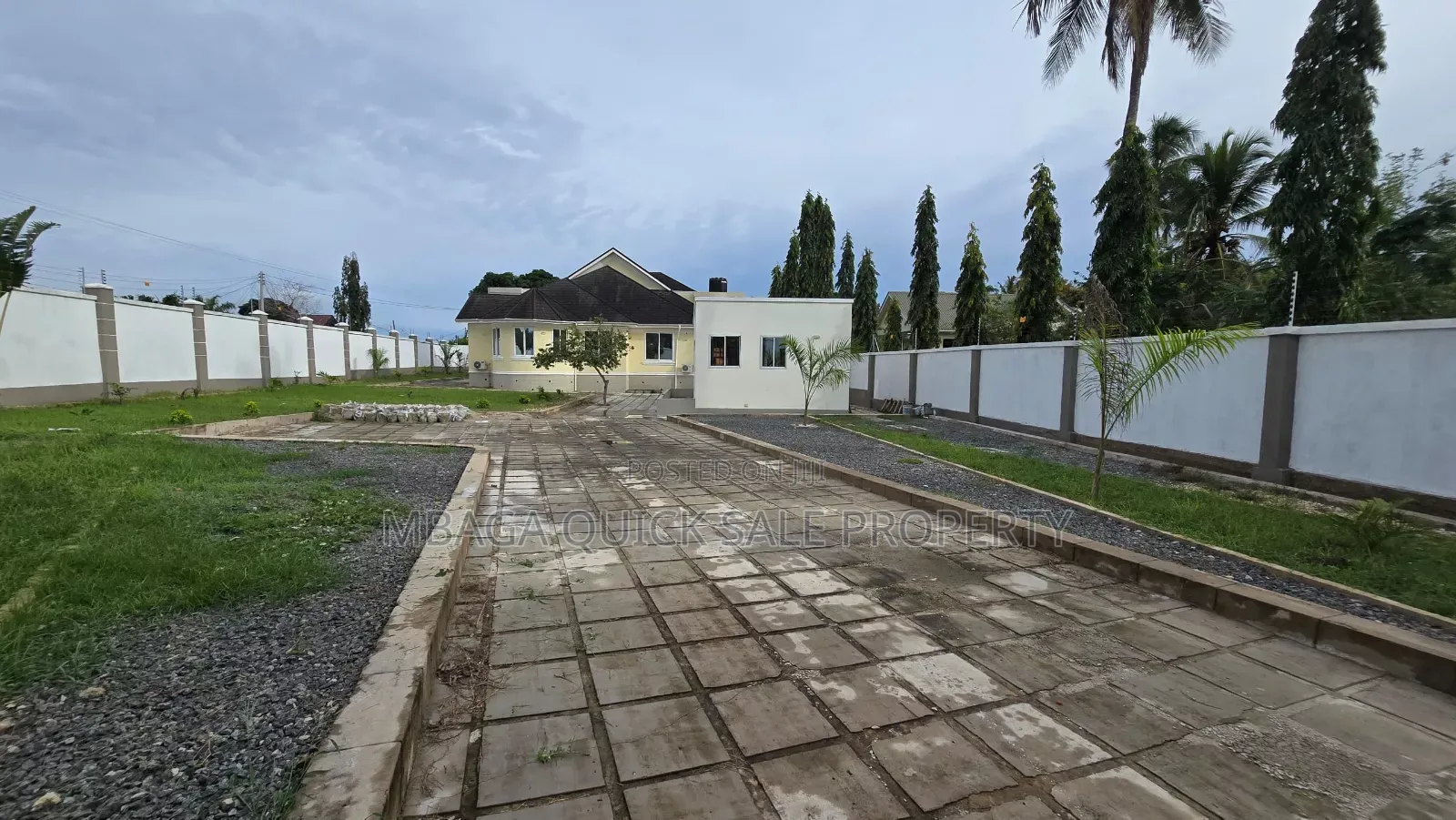 5bdrm House in Goba for rent