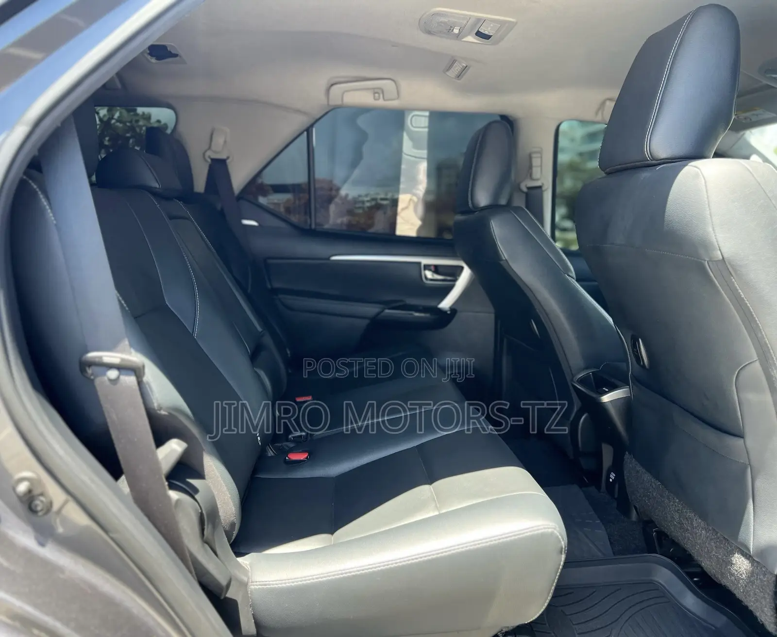 Toyota Fortuner 2022 Gray