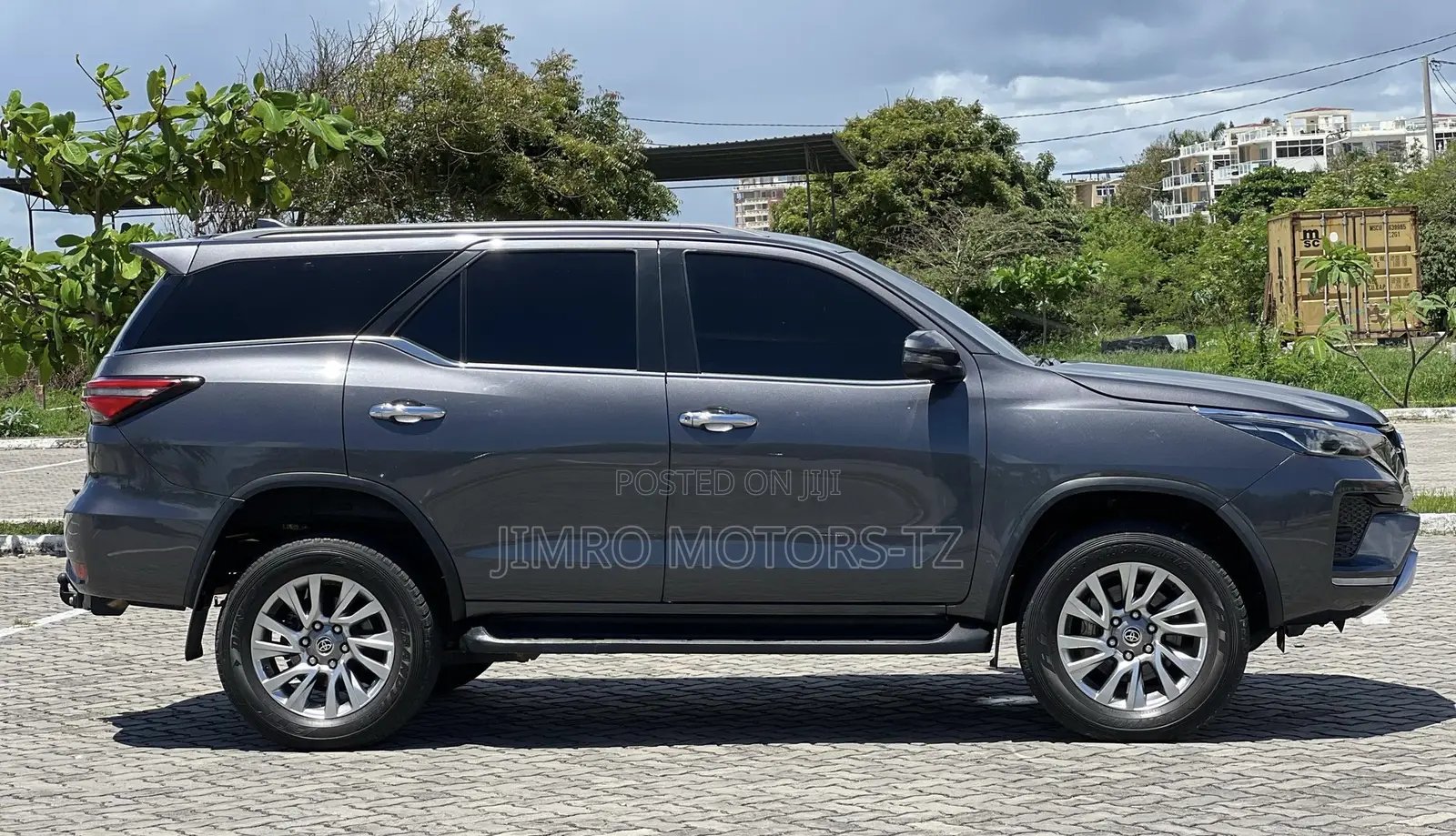 Toyota Fortuner 2022 Gray