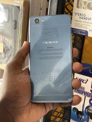 Oppo F7 128 GB