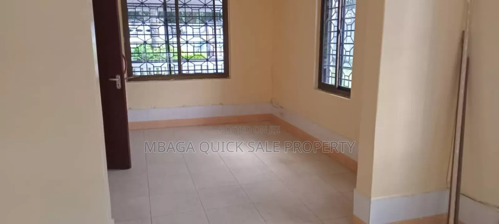 3bdrm Apartment in Upanga for sale