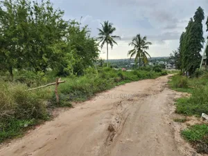 Corner Plot for Sale at Madale