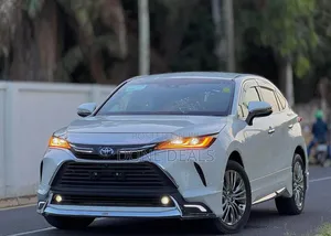 Toyota Harrier 2022 White
