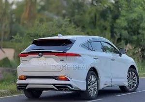 Toyota Harrier 2022 White