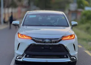 Toyota Harrier 2022 White