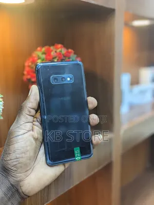 Samsung Galaxy S10e 128 GB Black