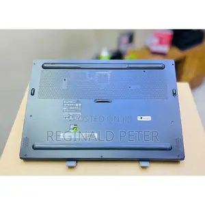 Laptop MSI GS65 Stealth Thin 8RF 16GB Intel Core I7 SSD 512GB